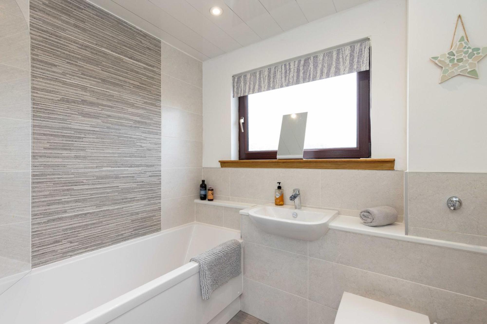 Family Home Inverkeithing Ideal For Edinburgh, Dunfermline & St Andrews 3 Bedrooms מראה חיצוני תמונה